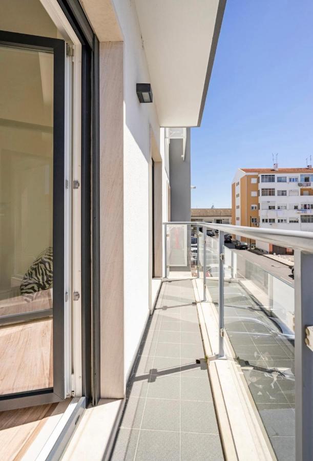 Modern Double Room With Private Balcony Montijo Εξωτερικό φωτογραφία